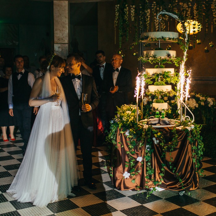 ARANJAMENTE-FLORALE-NUNTA-LA-SERATTA-ENCHANTED-FOREST (32)