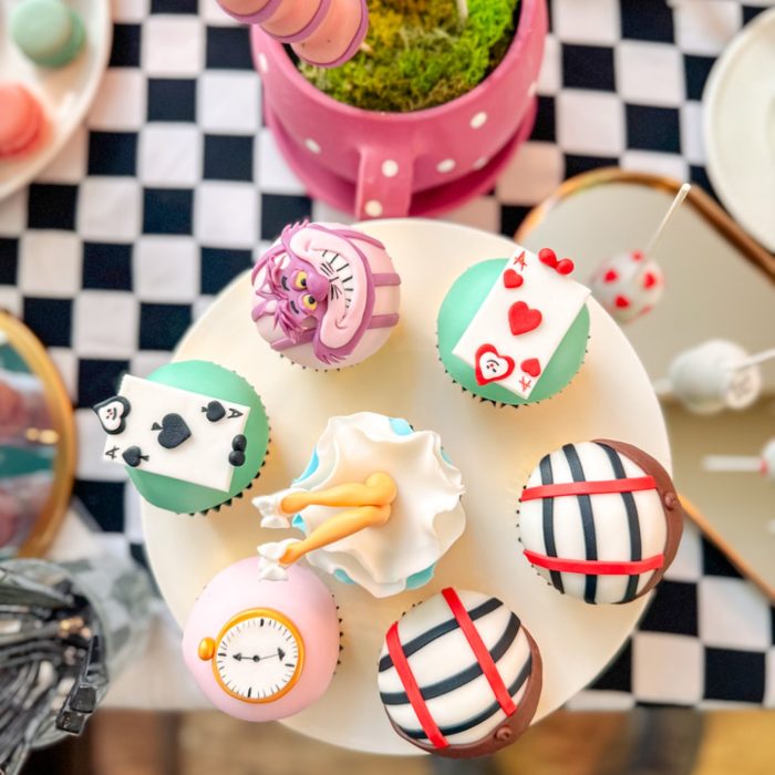 ARANJAMENTE BOTEZ - ALICE IN WONDERLAND (24)-1500x2000