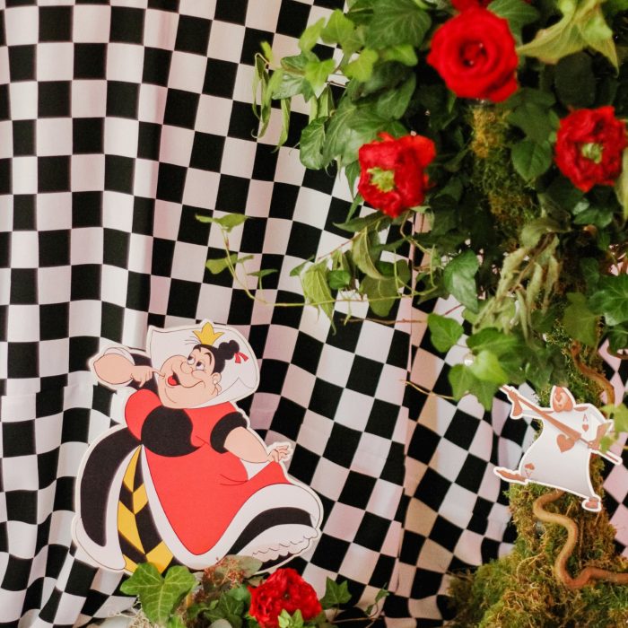 ARANJAMENTE BOTEZ - ALICE IN WONDERLAND (8)-1500x2250